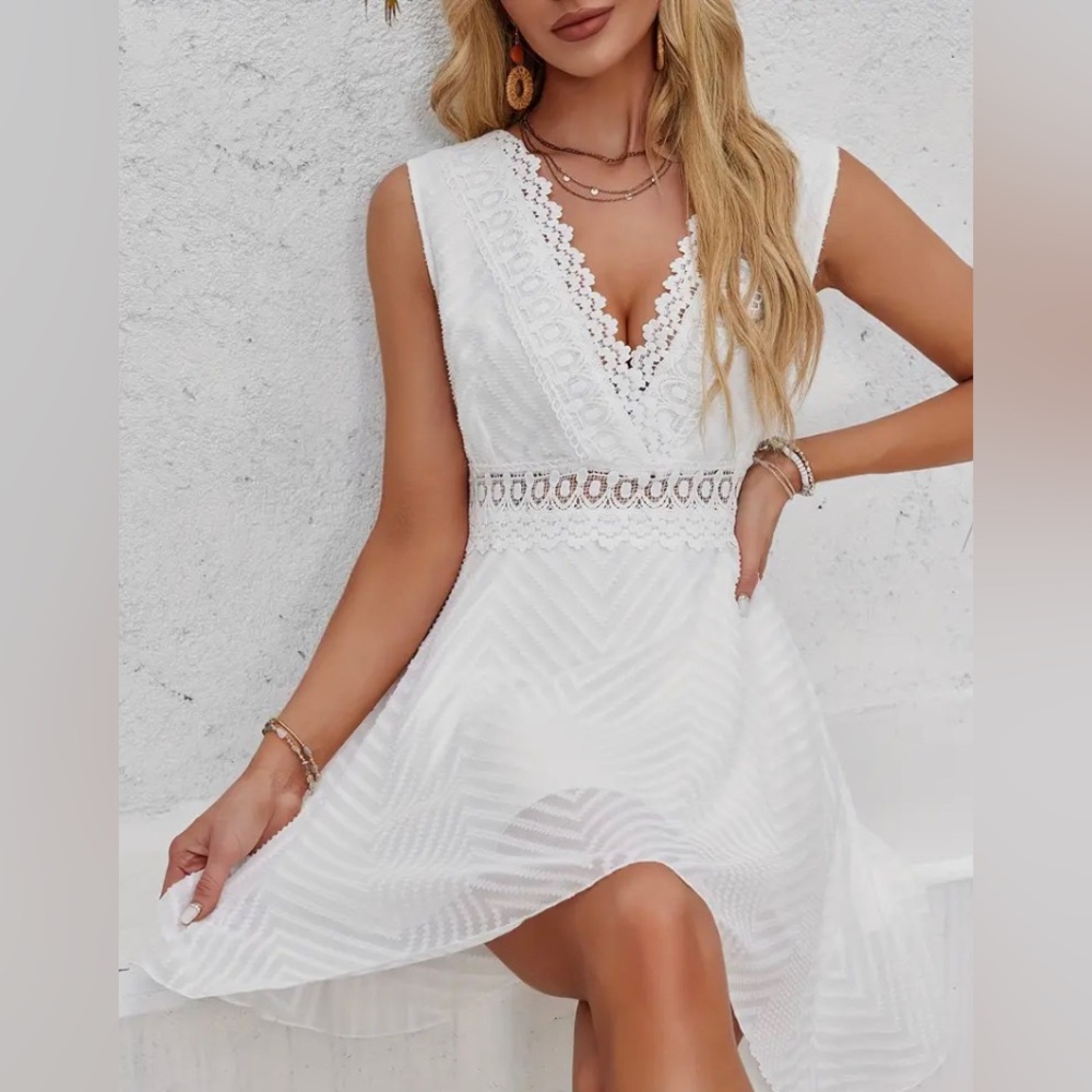 Contrast Lace Plunging V-Neck Summer Dress